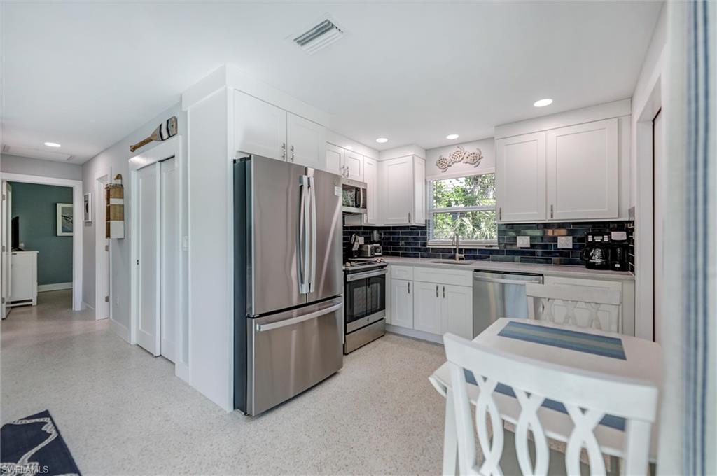 1012/1014 E Gulf DR photo 12