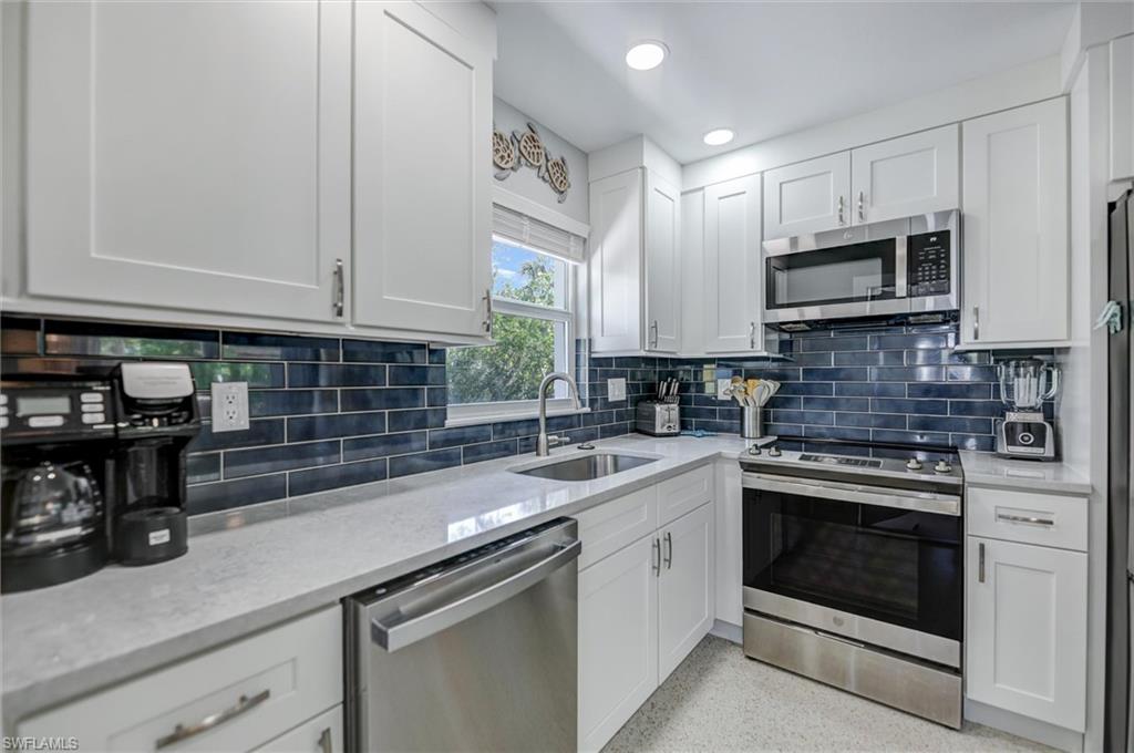 1012/1014 E Gulf DR photo 9