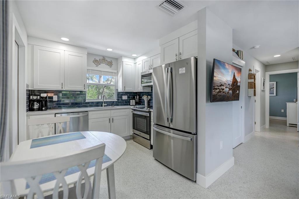 1012/1014 E Gulf DR photo 8