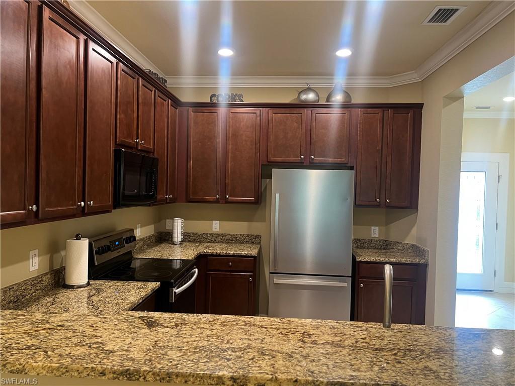 10300 Via Colomba CIR photo 6