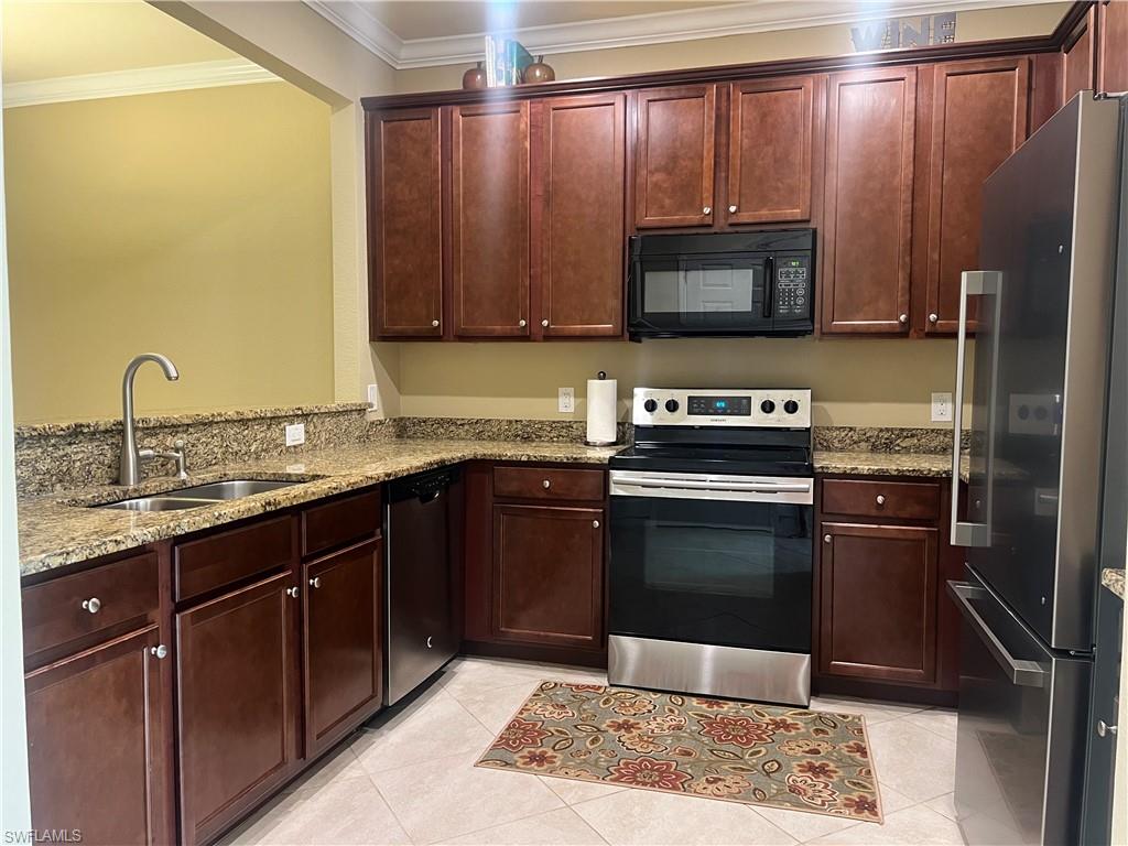 10300 Via Colomba CIR photo 9