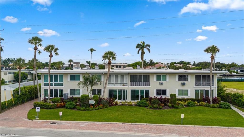 1550 Gulf Shore BLVD N W2