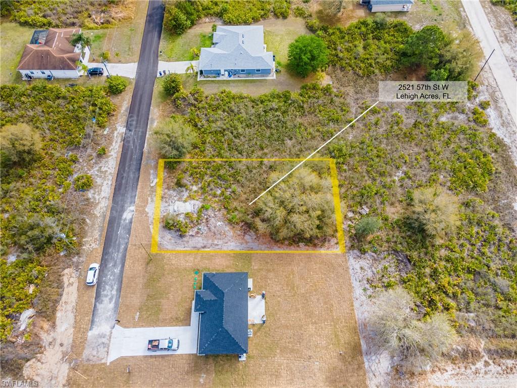Birds eye view of property