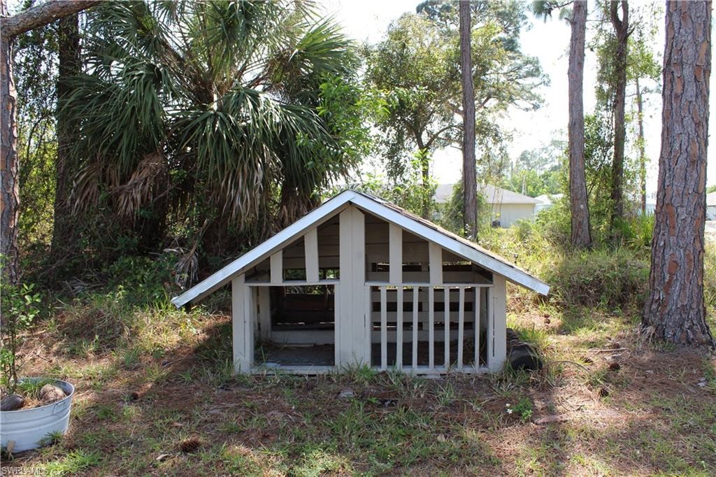 Dog House