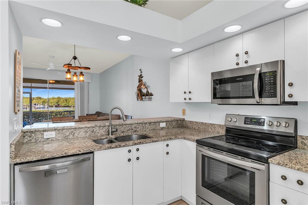 194 Newport DR 903 photo 6