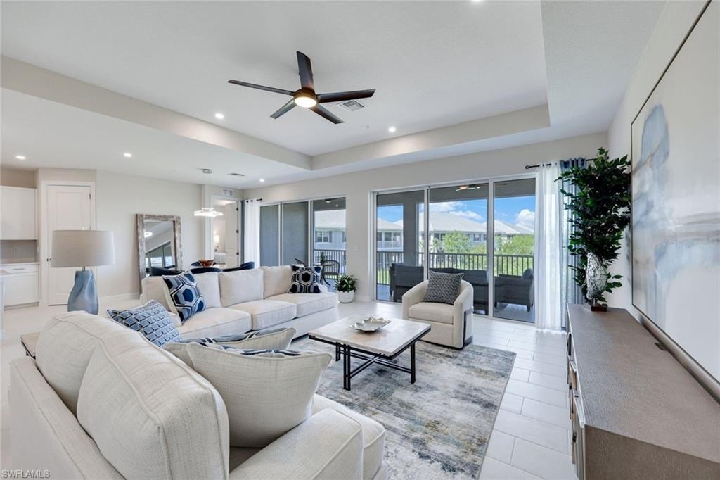 273 Indies DR E 202