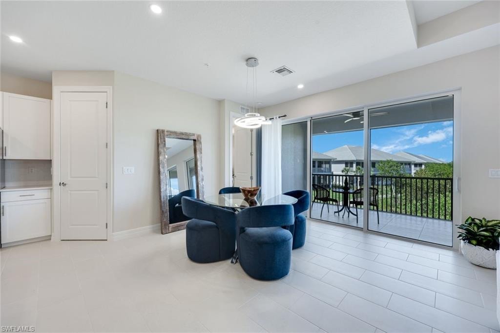 273 Indies DR E 202