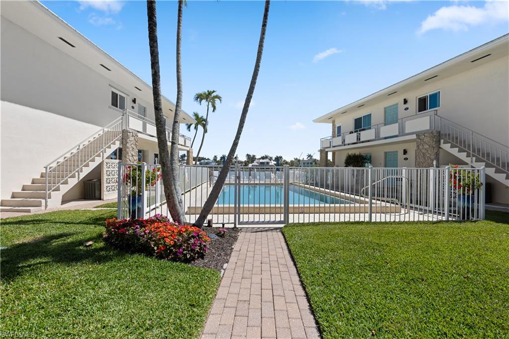 2500 Gulf Shore BLVD N N7 photo 22