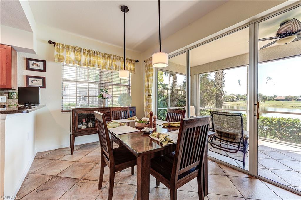 Dining area adjacent to kitchen and lanai