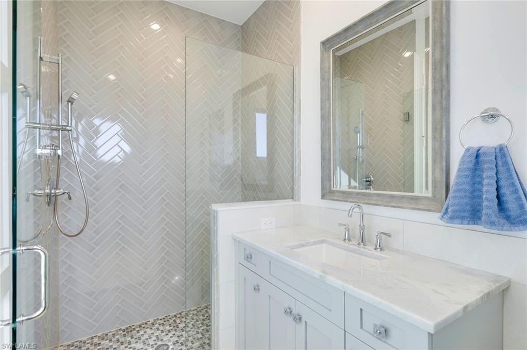 8180 Estero BLVD photo 40