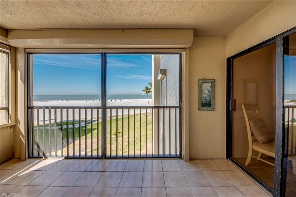 Lanai looking out to the beach