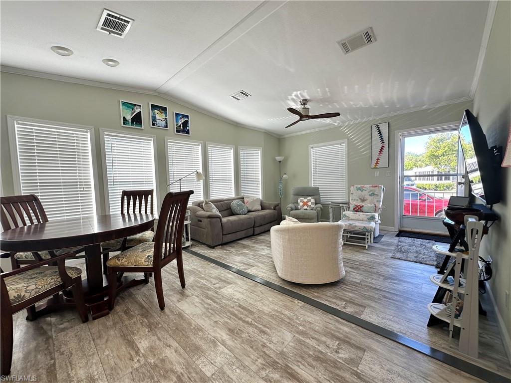 4520 Split Log LN E photo 9