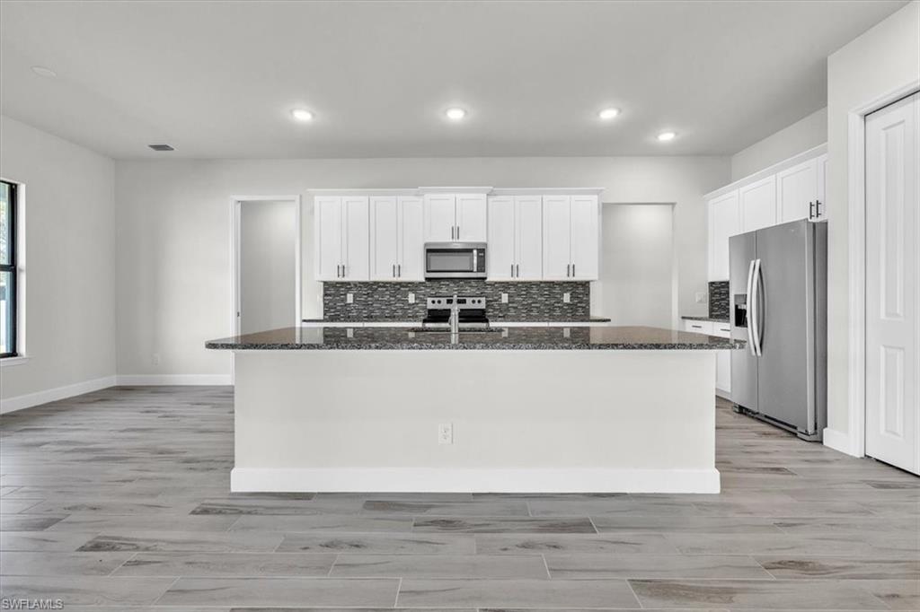 459 NE 2nd PL