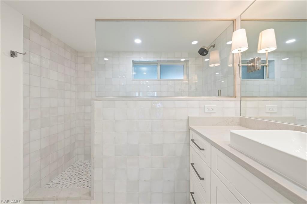 200 Periwinkle WAY 111 photo 30