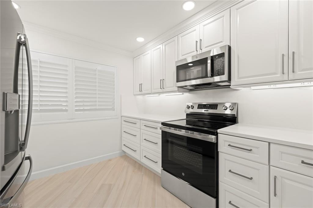 200 Periwinkle WAY 111 photo 8