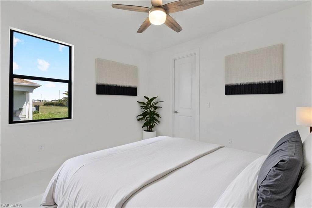 Bedroom with ceiling fan