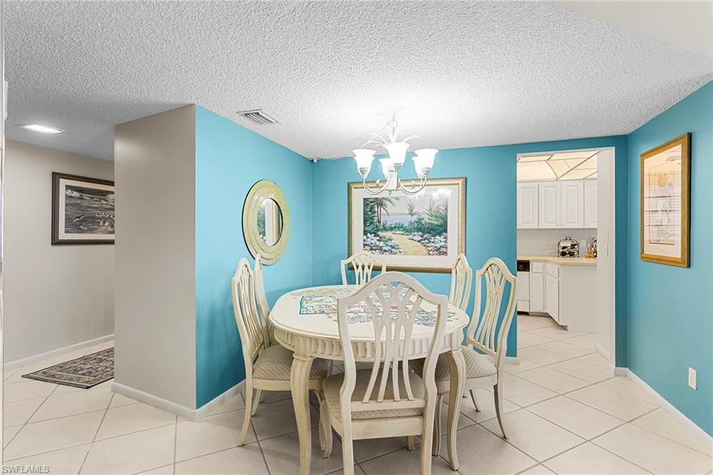 845 Collier CT 204 photo 6