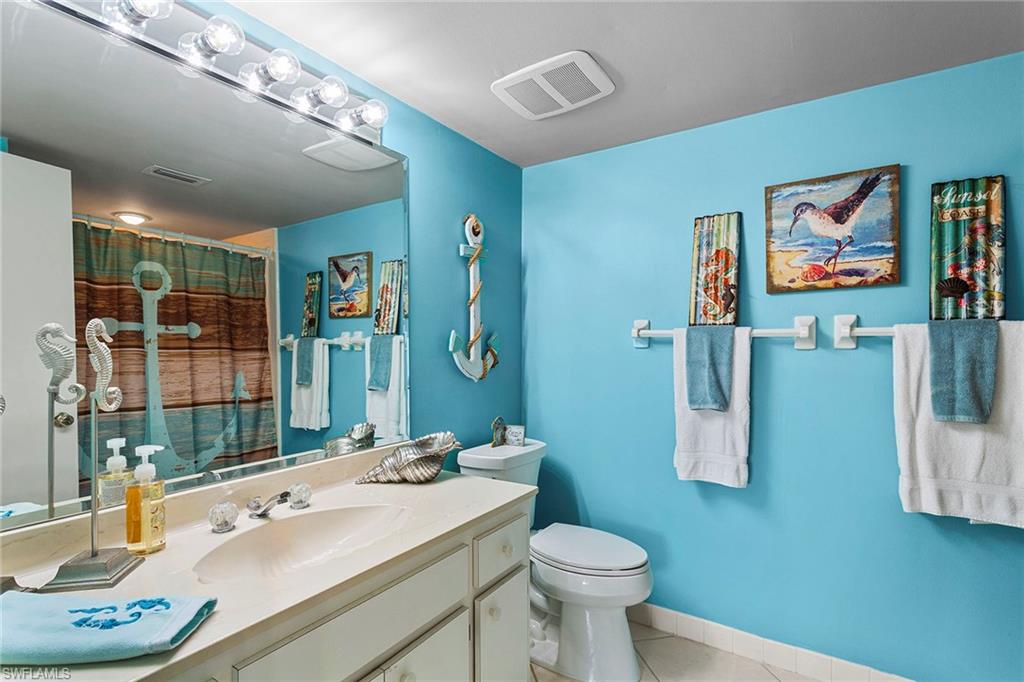 845 Collier CT 204 photo 13
