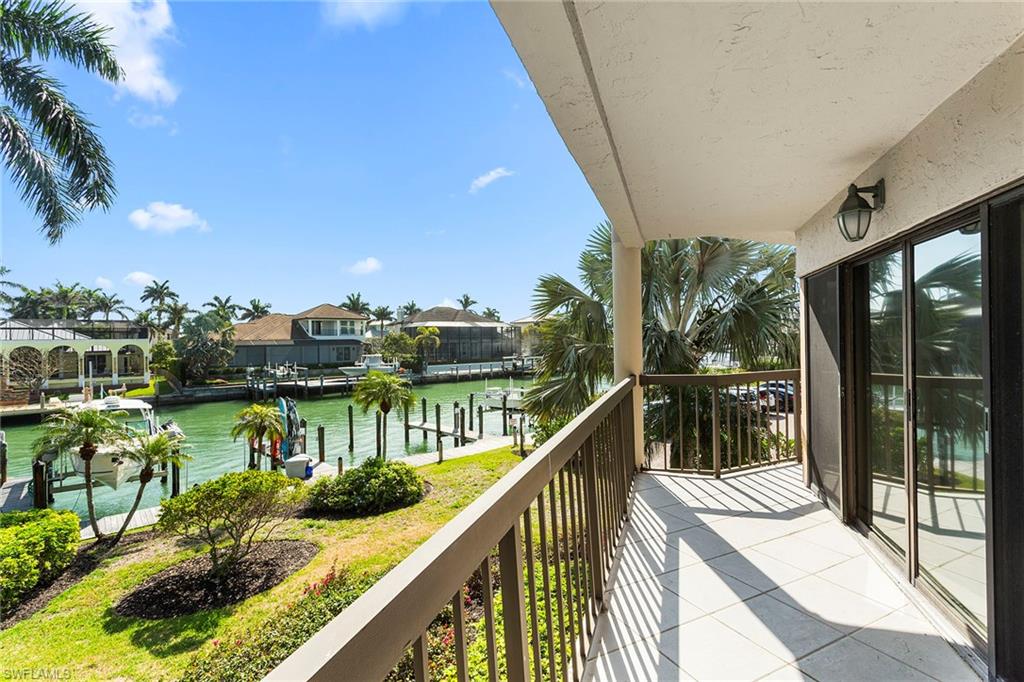 845 Collier CT 204 photo 20