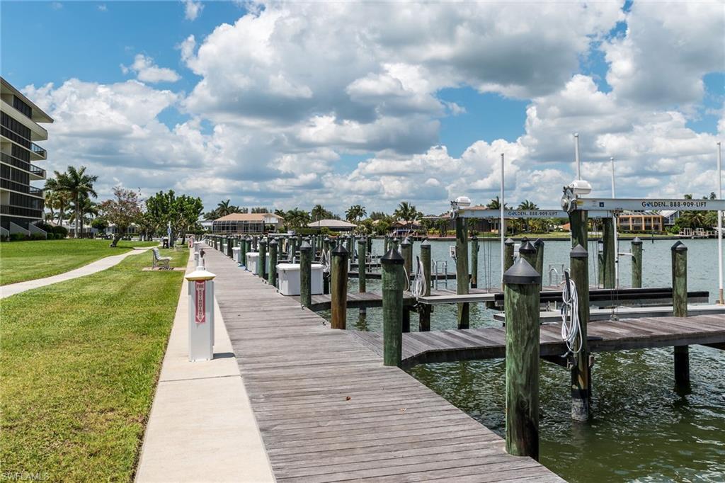 320 Seaview CT 1201 photo 22