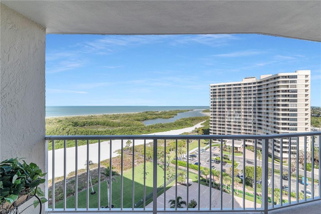 320 Seaview CT 1201