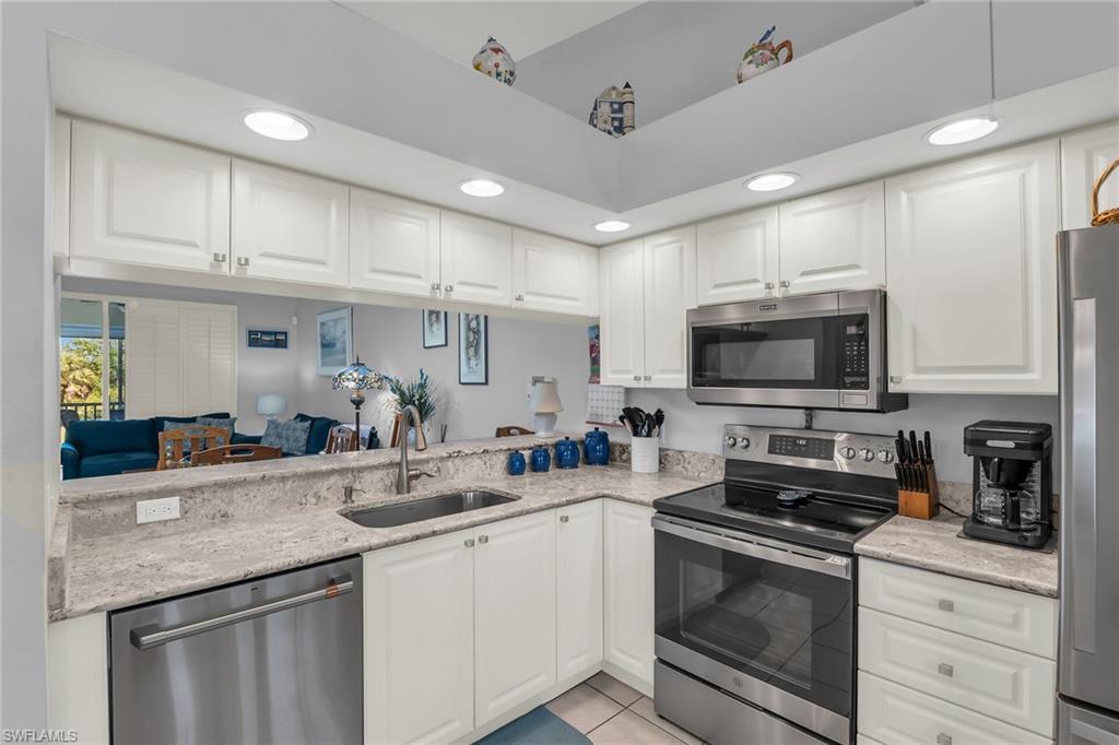 338 Newport DR 1807 photo 8