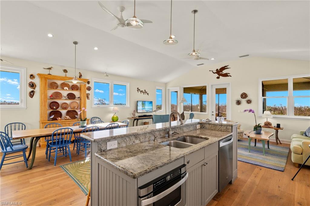 2190 Camino Del Mar DR photo 8