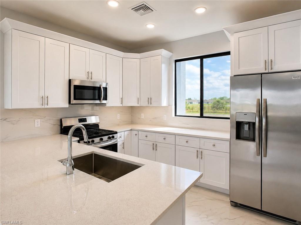 1103 Tropicana PKWY W