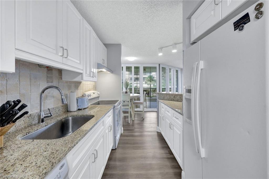 730 Collier BLVD 106 photo 7