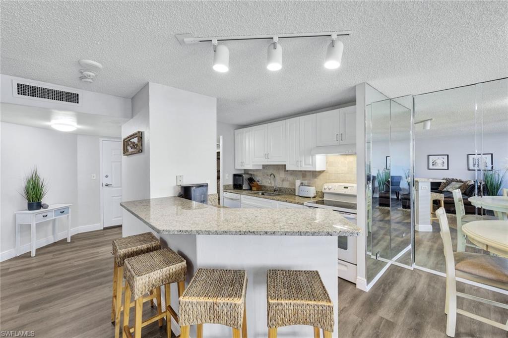 730 Collier BLVD 106 photo 10