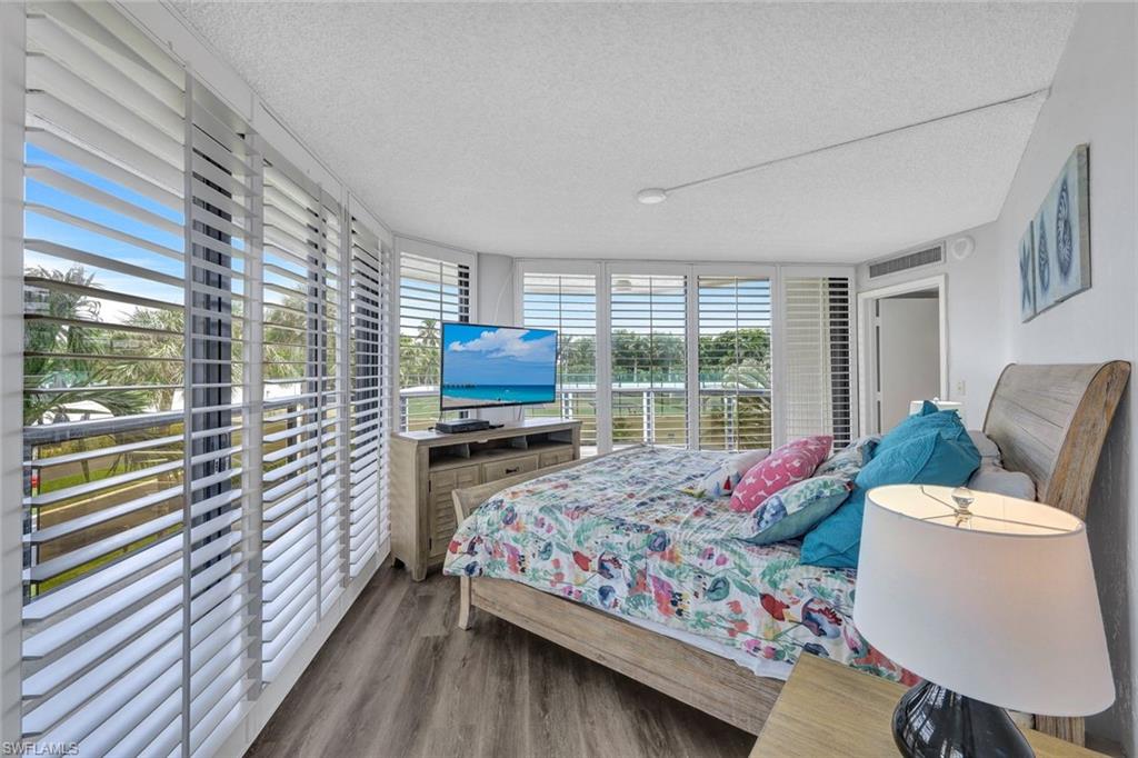 730 Collier BLVD 106 photo 18