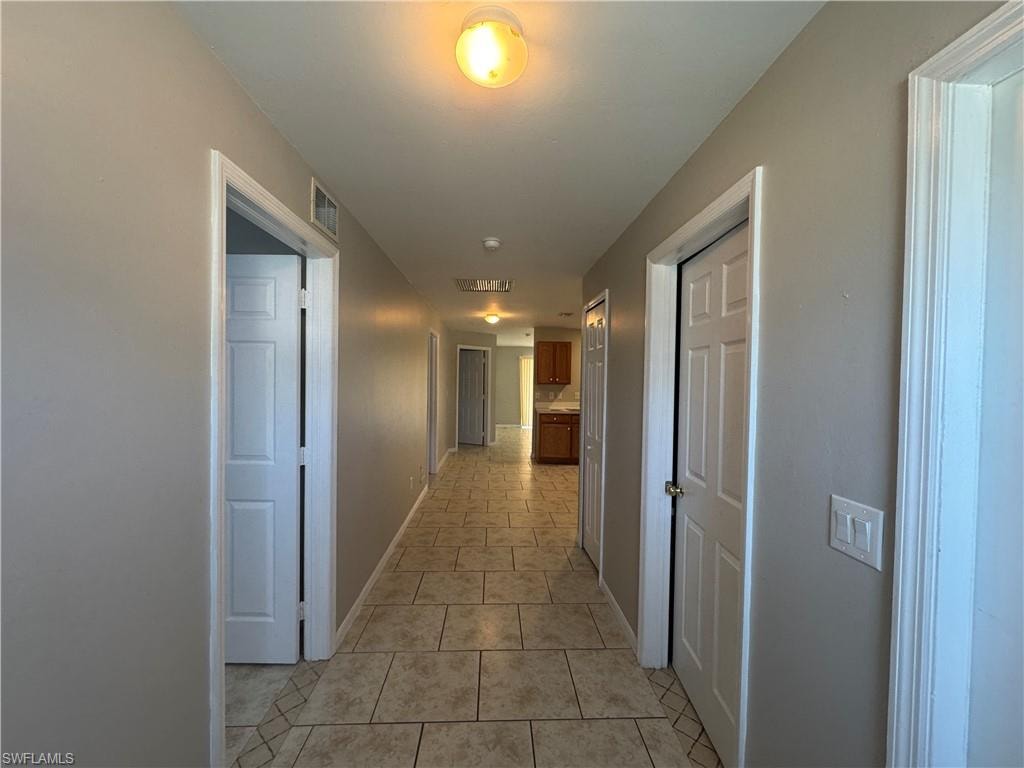 5031 Locke LN