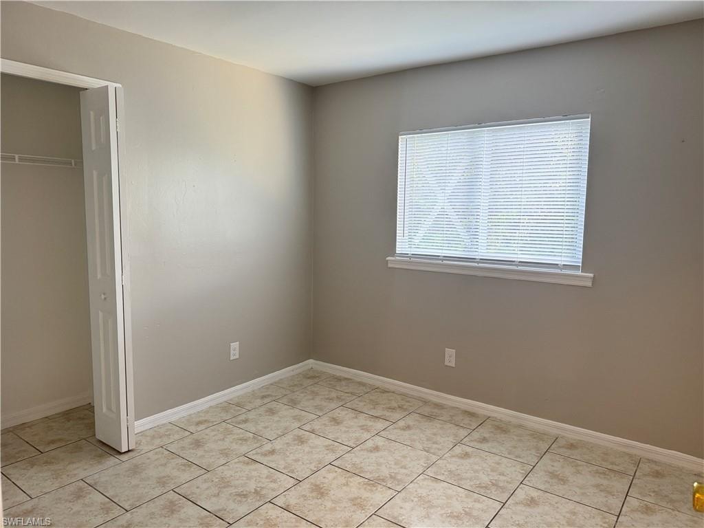 5031 Locke LN photo 15