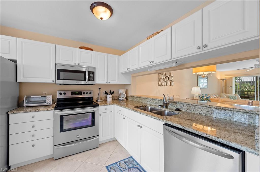 3072 Sandpiper Bay CIR M202 photo 16