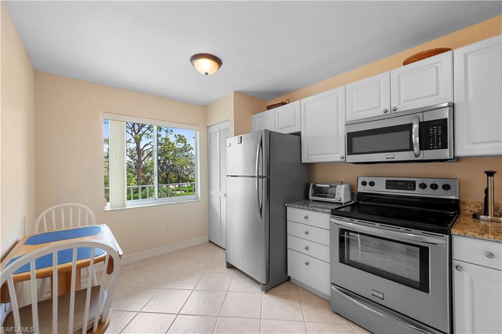 3072 Sandpiper Bay CIR M202 photo 15