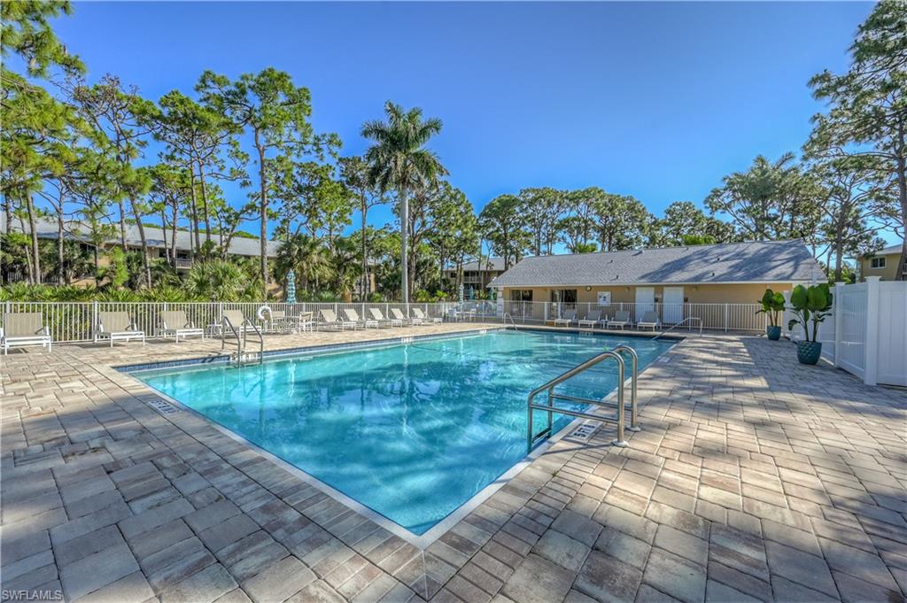 3072 Sandpiper Bay CIR M202 photo 31