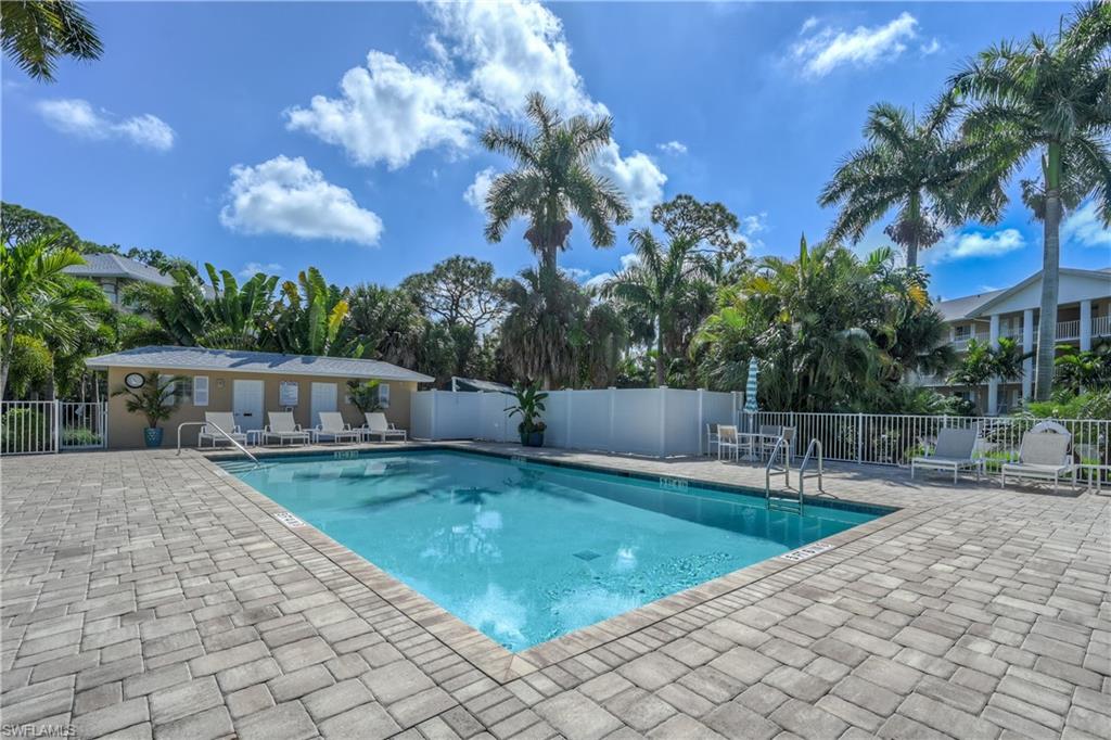3072 Sandpiper Bay CIR M202 photo 29