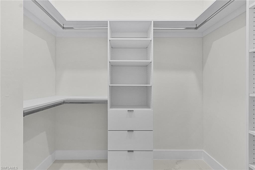 Walk-in Closet