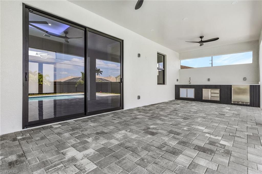 Lanai and Summer Kitchen with mini fridge