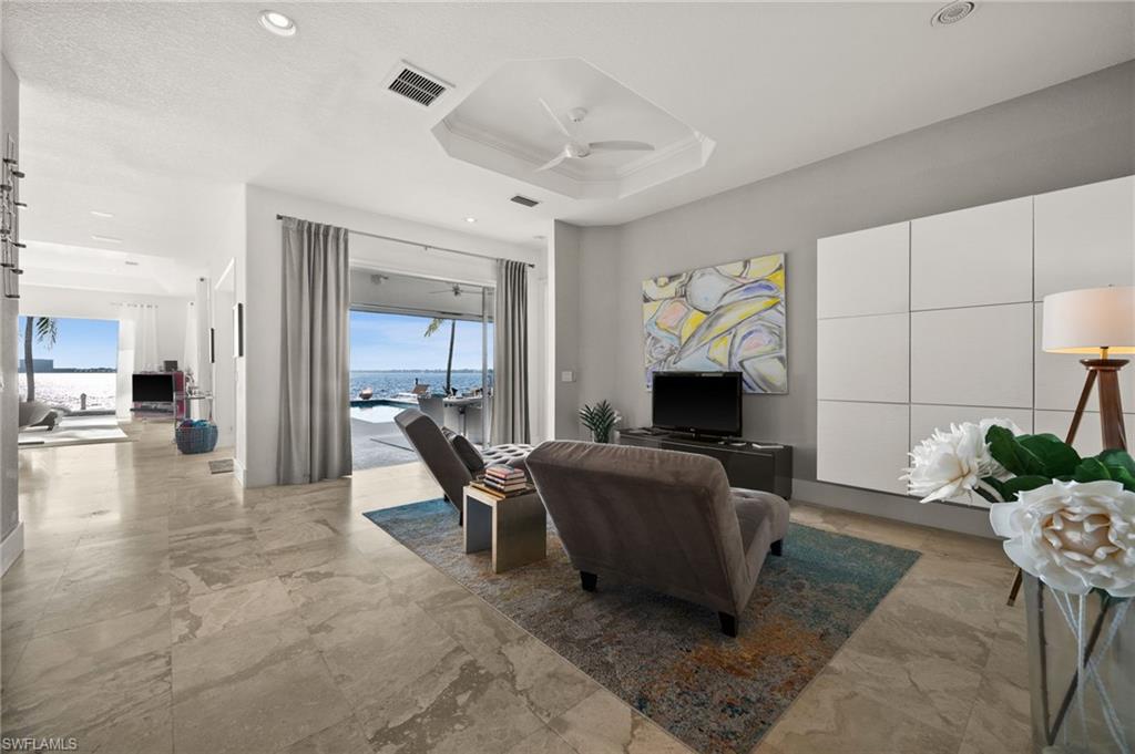 5625 Riverside DR photo 30