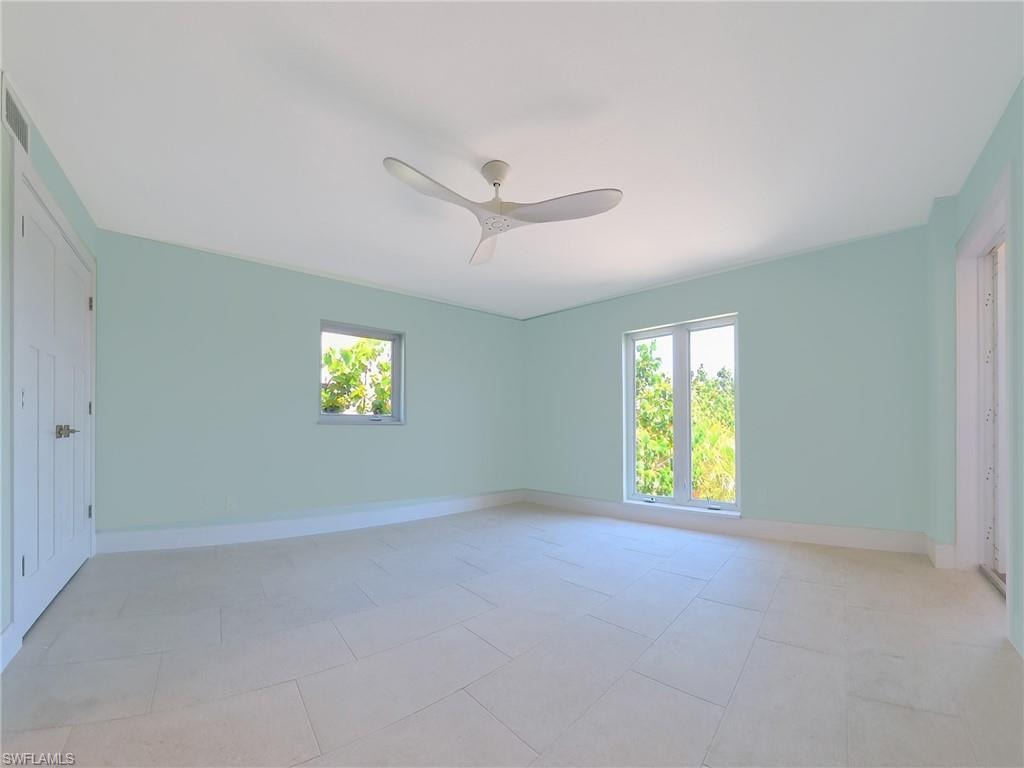 Guest bedroom 1