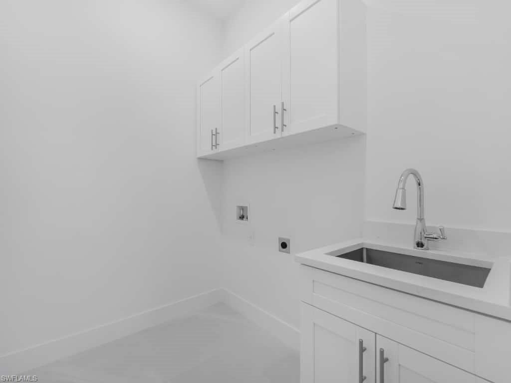 Empty room featuring a ceiling fan