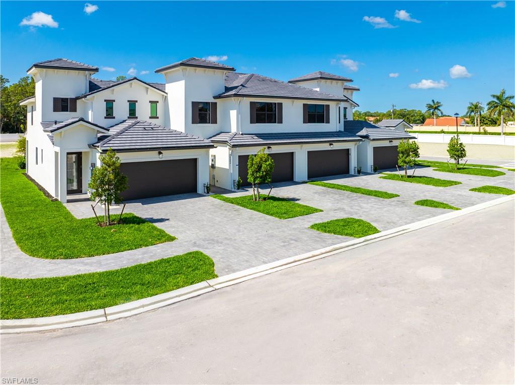 6093 Barbara CIR photo 10