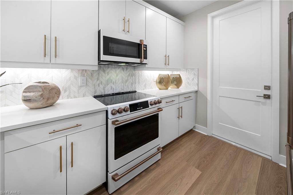 6088 Barbara CIR photo 18