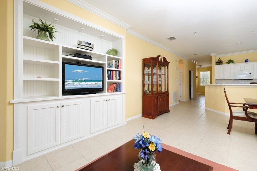 4873 Hampshire CT 5-101 photo 6