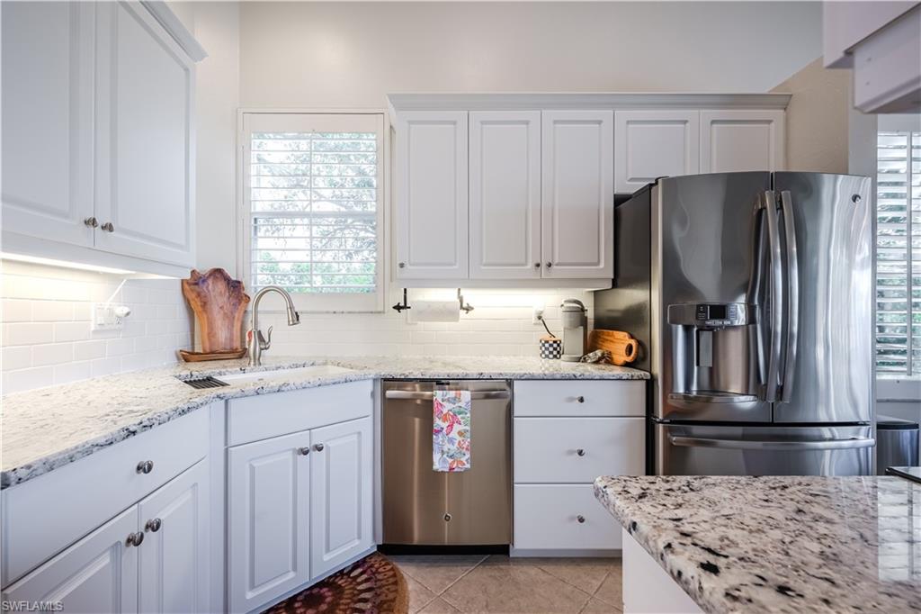 27011 LAKE HARBOR CT 201 photo 7