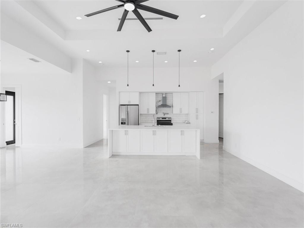 305 Diplomat PKWY E photo 6