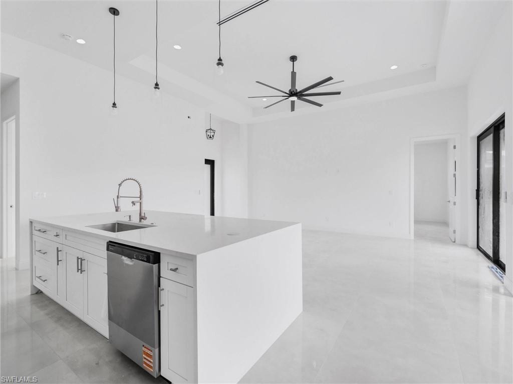 305 Diplomat PKWY E photo 18
