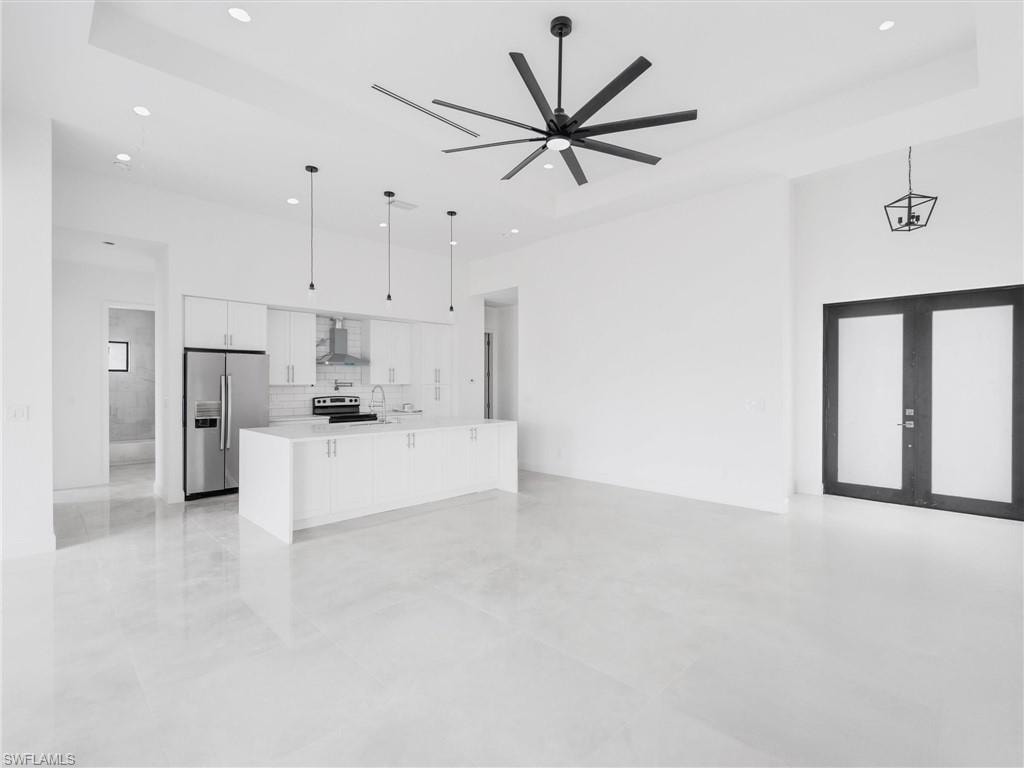305 Diplomat PKWY E photo 15