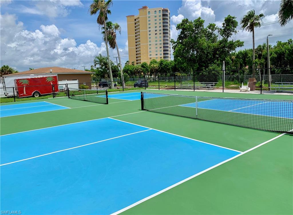 Pickleball Courts